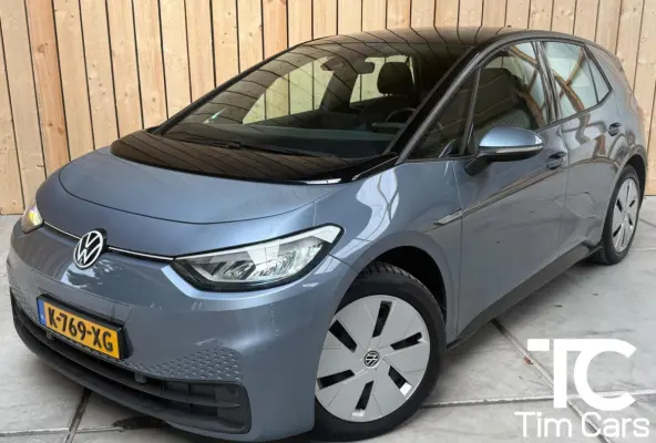 Life 58 kWh SoH 91,47% | Adpatieve cruise control | Apple CarPlay/Android Auto | Climate control | DAB ontvanger | LED koplampen | Navigatiesysteem | Rijstrooksensor | Voorstoelen verwarmd |