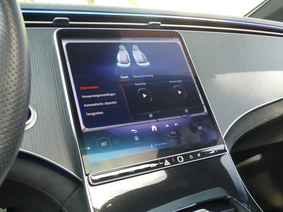350+ AMG Line 91 kWh | SOH 98% | PANORAMADAK | ELEKTRISCHE STOELEN + STUURKOLOM  MET GEHEUGEN | ELEKTRISCHE ACHTERKLEP | ADAPTIVE CRUISE | PREMIUM AUDIO | DODEHOEKDETECTIE |