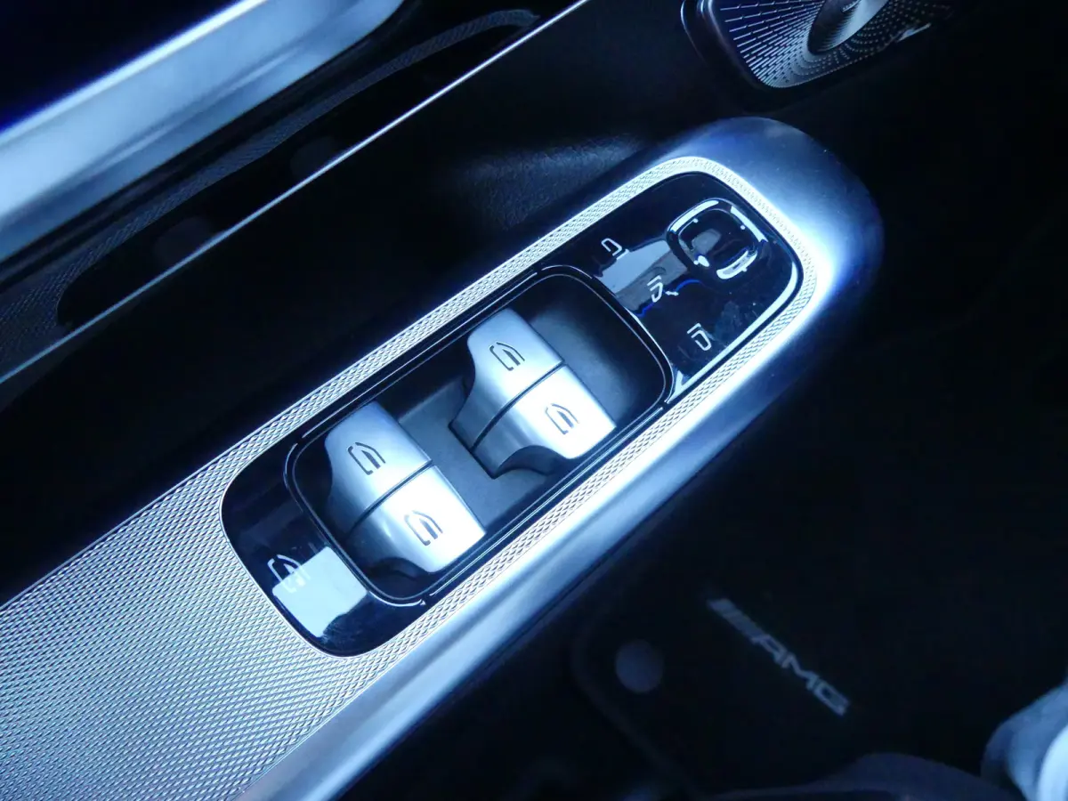 350+ AMG Line 91 kWh | SOH 98% | PANORAMADAK | ELEKTRISCHE STOELEN + STUURKOLOM  MET GEHEUGEN | ELEKTRISCHE ACHTERKLEP | ADAPTIVE CRUISE | PREMIUM AUDIO | DODEHOEKDETECTIE |