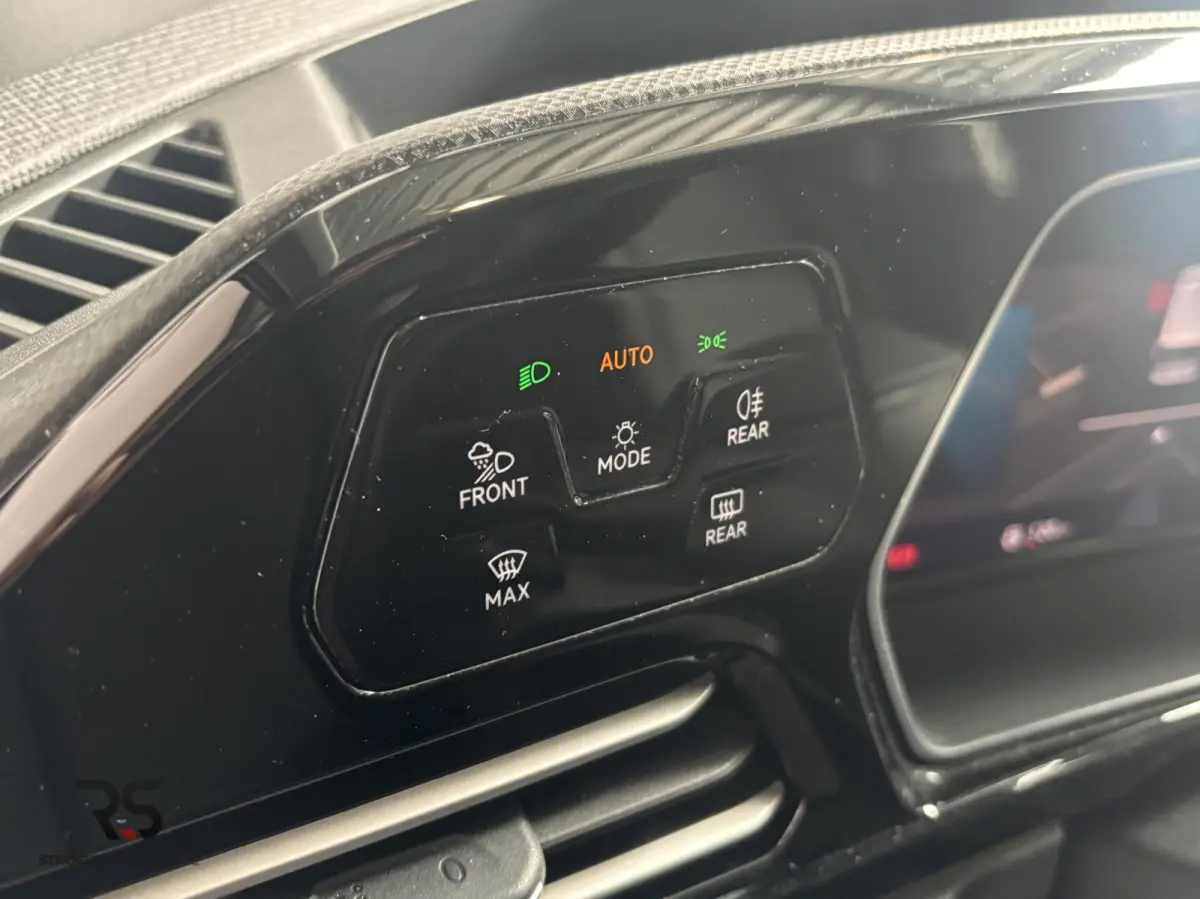 2.0 TDI 102 pk 1st Edition | Navi | LED | ACC | Camera | PDC | Virtual | DAB | CarPlay | Vloer/wand | Trekh | Org NL |