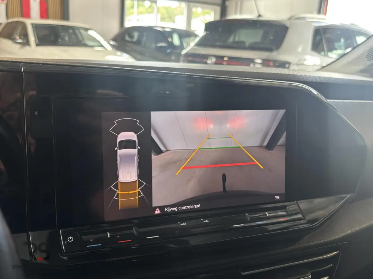 2.0 TDI 102 pk 1st Edition | Navi | LED | ACC | Camera | PDC | Virtual | DAB | CarPlay | Vloer/wand | Trekh | Org NL |