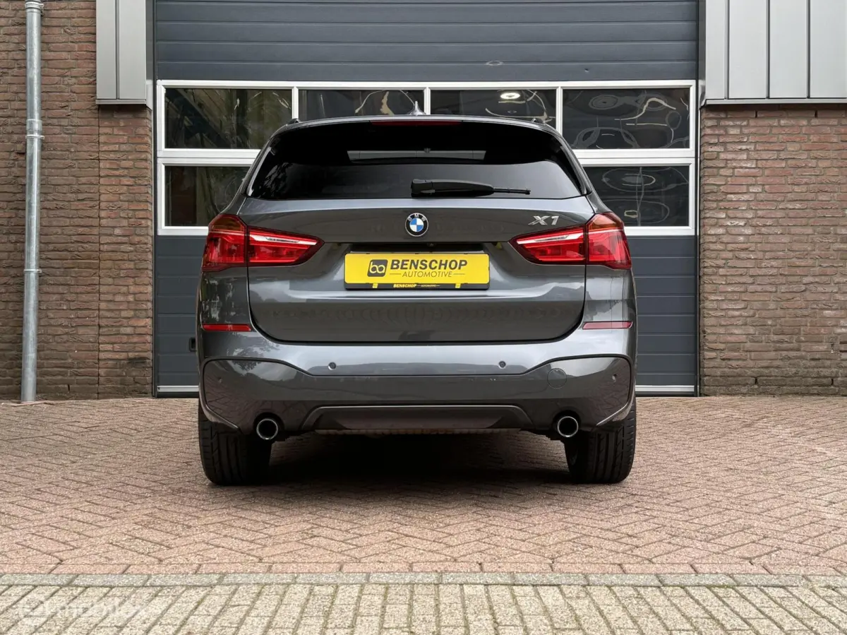 xDrive20i M Sport Schuifdak Navi Leer HUD LED Camera Hifi