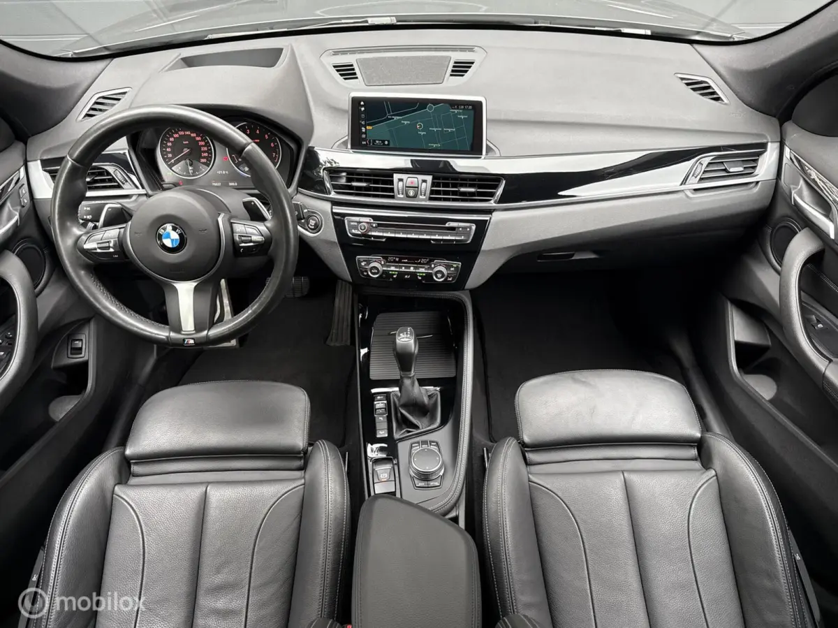 xDrive20i M Sport Schuifdak Navi Leer HUD LED Camera Hifi