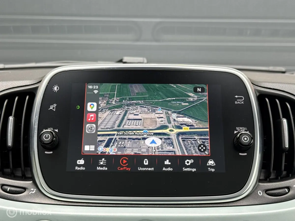 1.0 Hybrid Launch Edition Panodak Leer Navi Carplay Cruise Control Climate