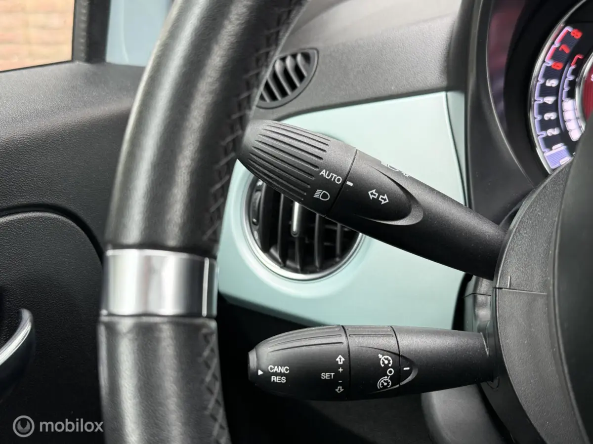 1.0 Hybrid Launch Edition Panodak Leer Navi Carplay Cruise Control Climate