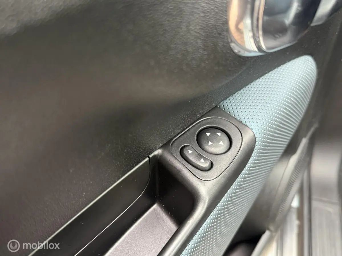 1.0 Hybrid Launch Edition Panodak Leer Navi Carplay Cruise Control Climate