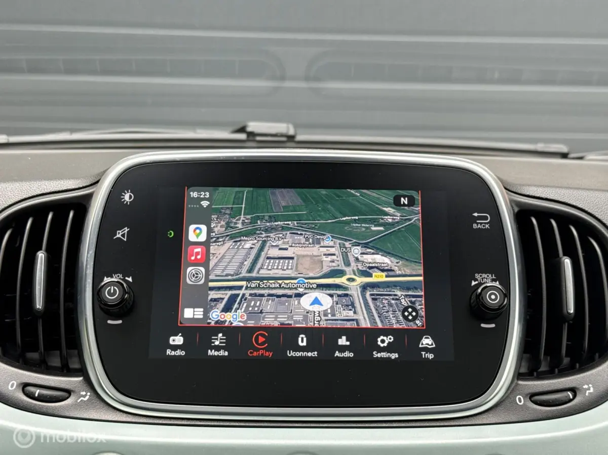 1.0 Hybrid Launch Edition Panodak Leer Navi Carplay Cruise Control Climate