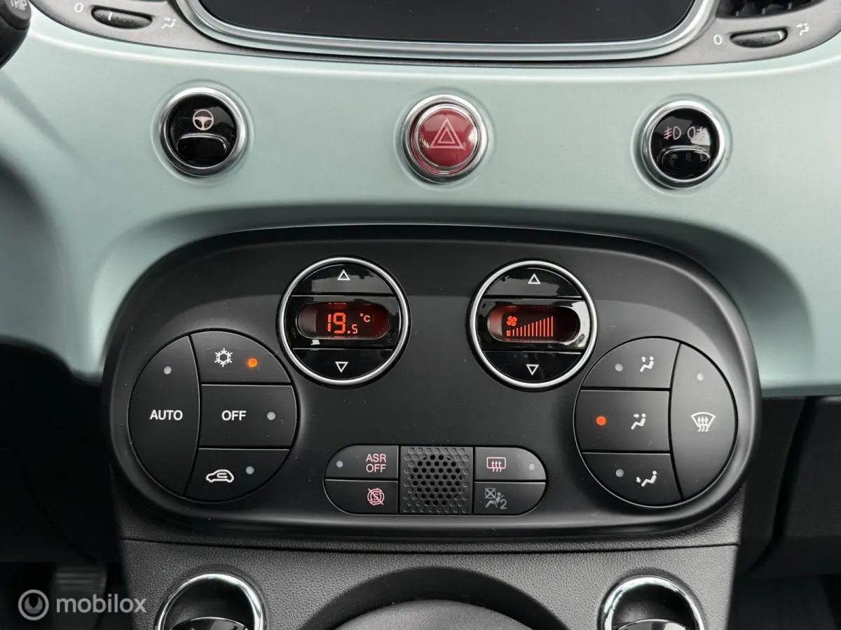 1.0 Hybrid Launch Edition Panodak Leer Navi Carplay Cruise Control Climate