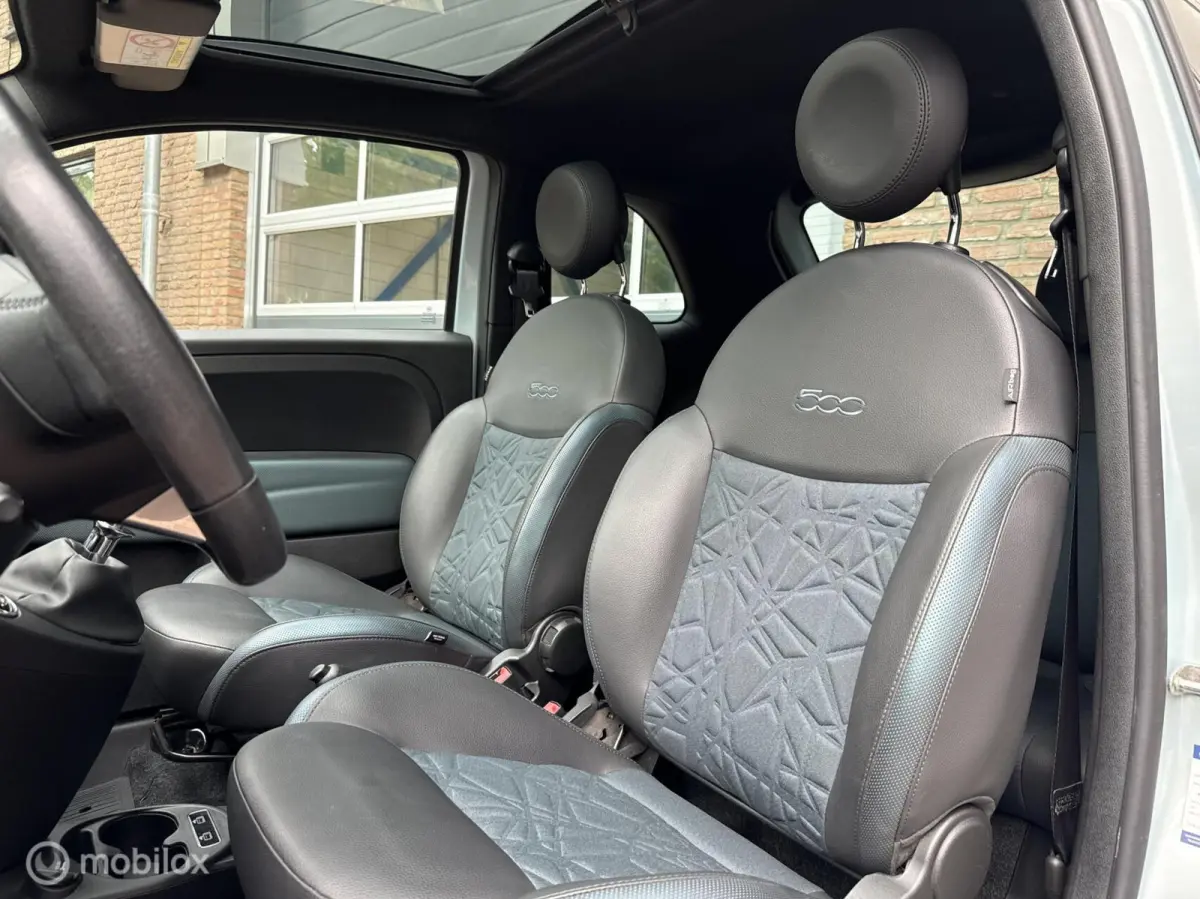 1.0 Hybrid Launch Edition Panodak Leer Navi Carplay Cruise Control Climate