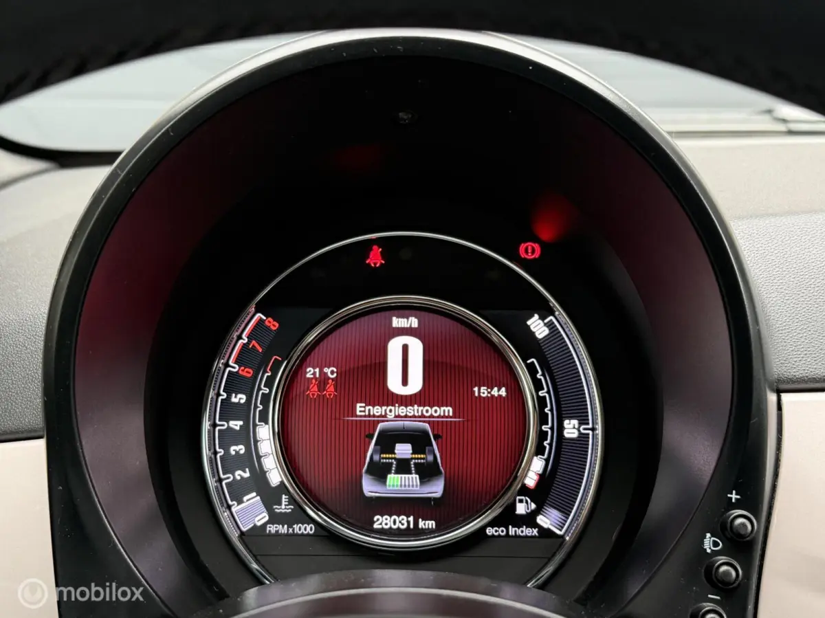 1.0 Hybrid Dolcevita Panodak Navi Carplay PDC 16 inch Cruise Control