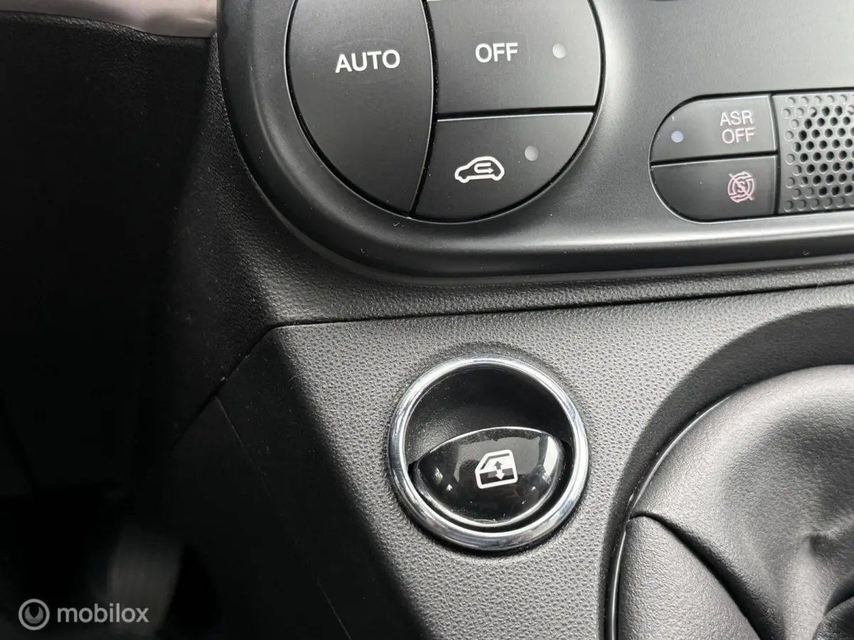1.0 Hybrid Dolcevita Panodak Navi Carplay PDC 16 inch Cruise Control