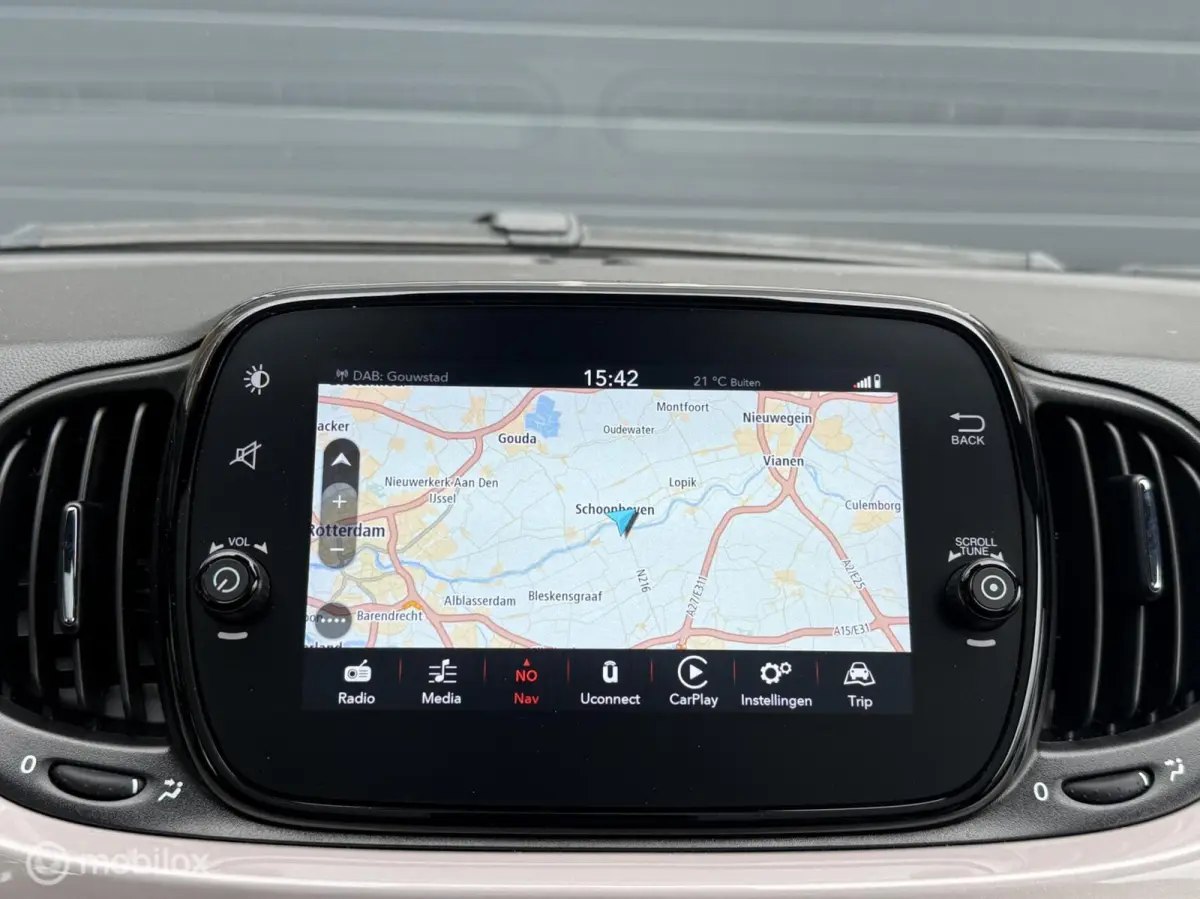 1.0 Hybrid Dolcevita Panodak Navi Carplay PDC 16 inch Cruise Control