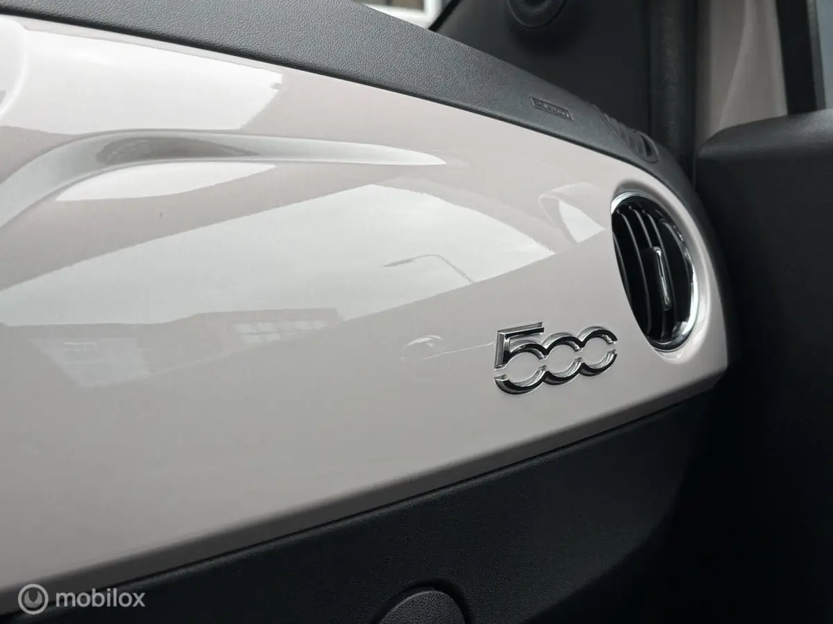 1.0 Hybrid Dolcevita Panodak Navi Carplay PDC 16 inch Cruise Control