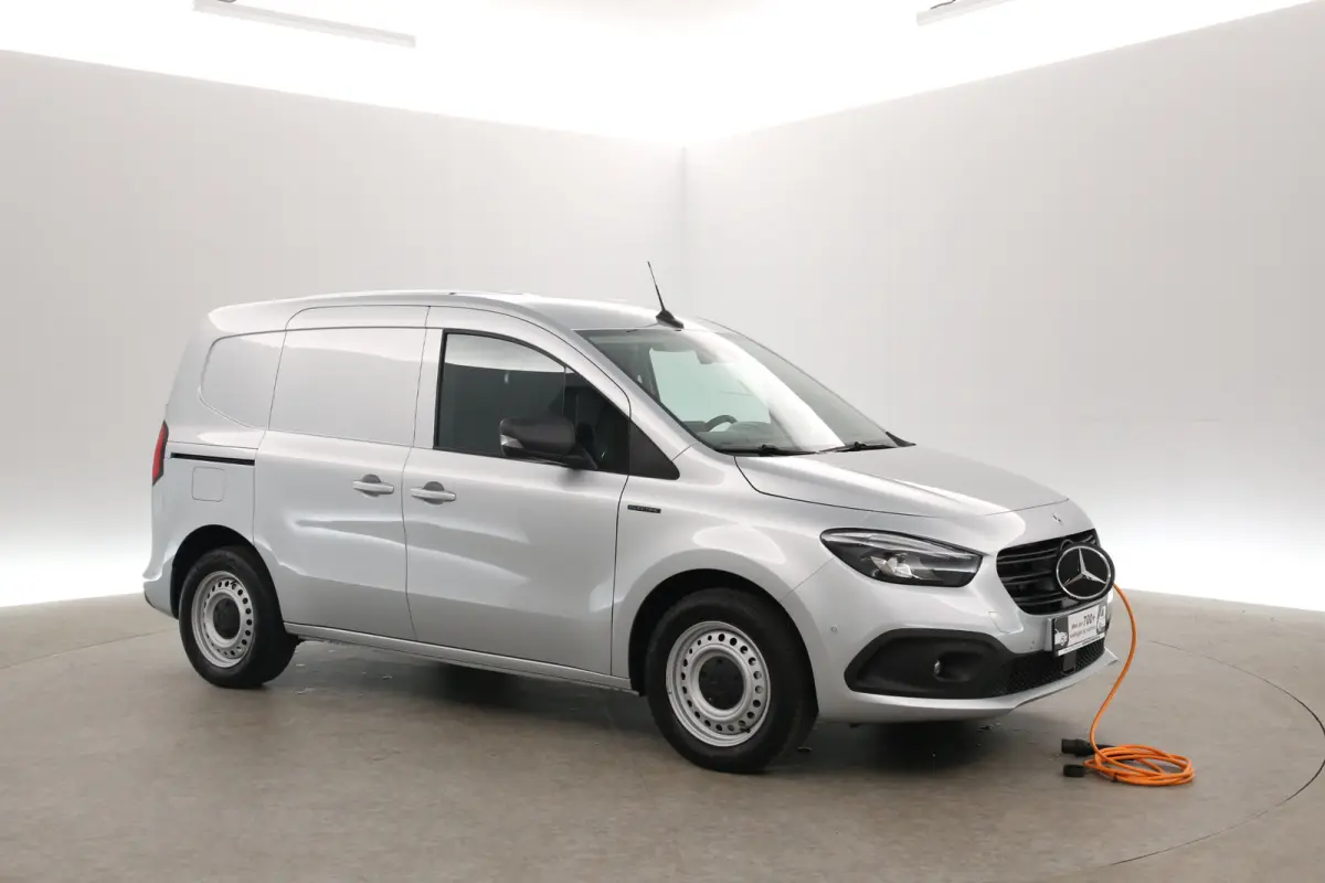 Mercedes-Benz eCitan 112 51 kWh | NIEUW | Snelladen | SOH 99% | 1400kg Trekgew. | Clima | Camera | Cruise | Carplay | Navi | Stoel/Stuurverw.