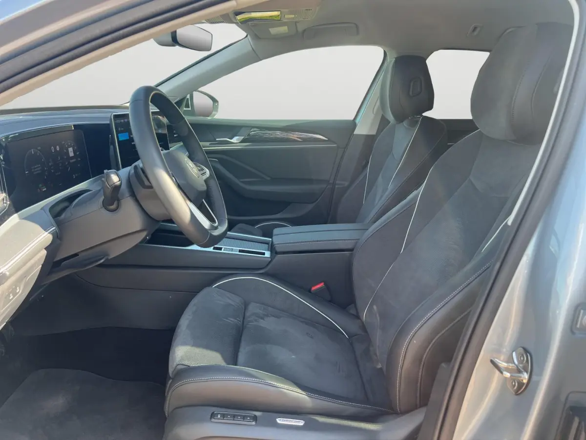 1.5 eHybrid Business | Trekhaak | DCC | A.cam | ACC | PHEV |