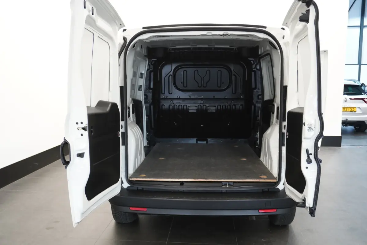 1.3 MJ EURO 6 - Airco - Start/Stop - NAP - € 9.900,- Excl.