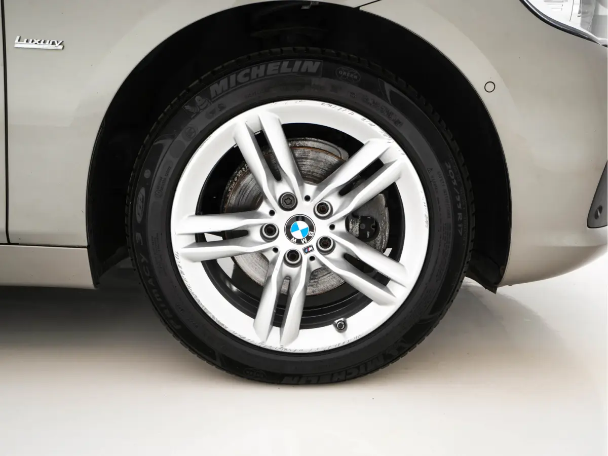 216d High Executive Luxury-Line [7-Pers.] (INCL-BTW) Aut. * LEATHER | FULL-LED | HIFI-SOUND | HEAD-UP | ADAPTIVE-CRUISE | KEYLESS | NAVI-FULLMAP | HEATED-SPORTSEATS | PRIVACY-GLASS | ECC | P