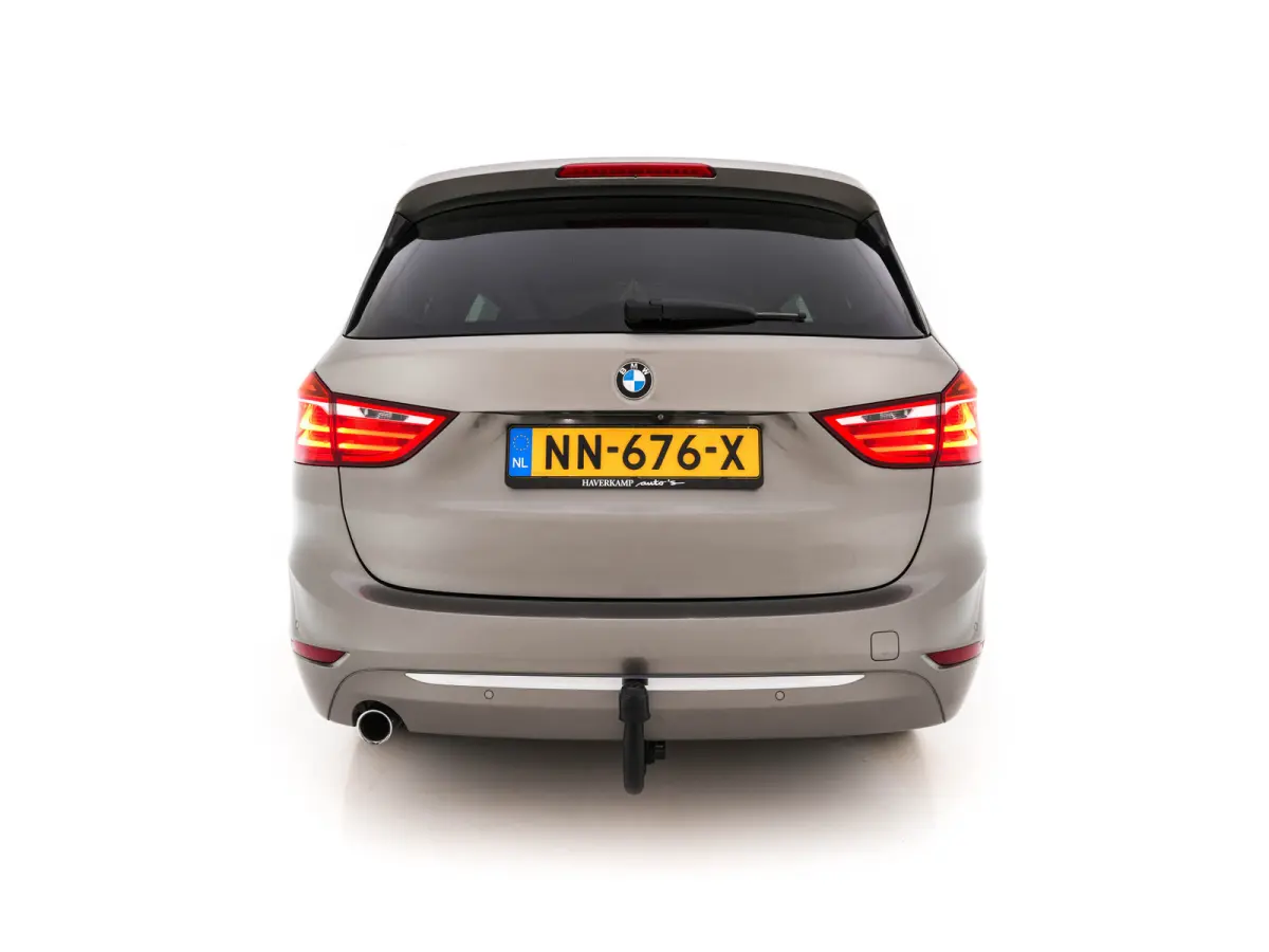 216d High Executive Luxury-Line [7-Pers.] (INCL-BTW) Aut. * LEATHER | FULL-LED | HIFI-SOUND | HEAD-UP | ADAPTIVE-CRUISE | KEYLESS | NAVI-FULLMAP | HEATED-SPORTSEATS | PRIVACY-GLASS | ECC | P