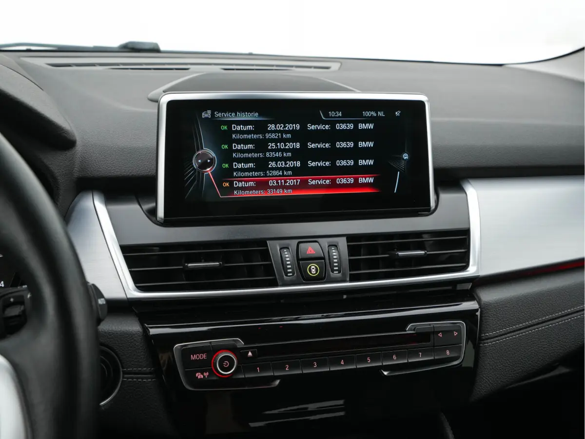 216d High Executive Luxury-Line [7-Pers.] (INCL-BTW) Aut. * LEATHER | FULL-LED | HIFI-SOUND | HEAD-UP | ADAPTIVE-CRUISE | KEYLESS | NAVI-FULLMAP | HEATED-SPORTSEATS | PRIVACY-GLASS | ECC | P