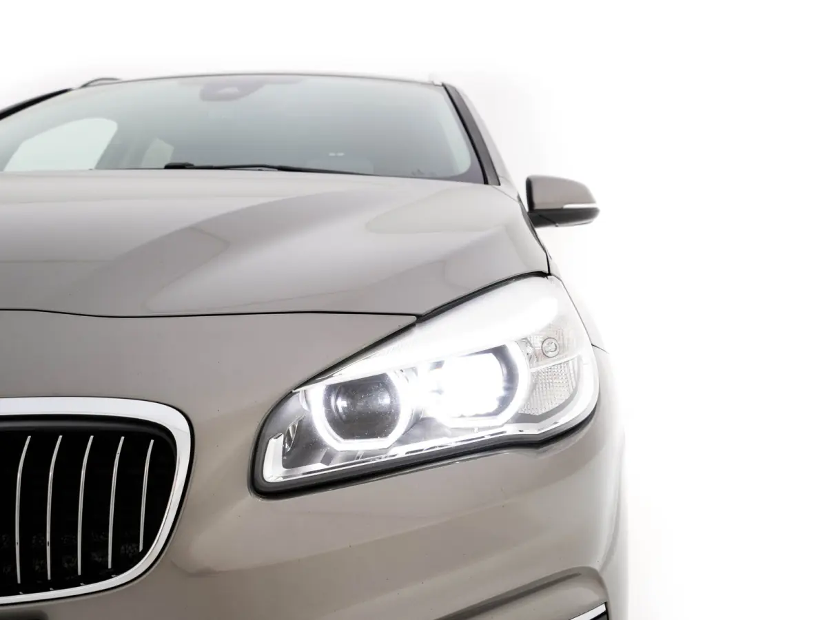 216d High Executive Luxury-Line [7-Pers.] (INCL-BTW) Aut. * LEATHER | FULL-LED | HIFI-SOUND | HEAD-UP | ADAPTIVE-CRUISE | KEYLESS | NAVI-FULLMAP | HEATED-SPORTSEATS | PRIVACY-GLASS | ECC | P