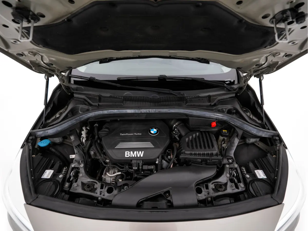 216d High Executive Luxury-Line [7-Pers.] (INCL-BTW) Aut. * LEATHER | FULL-LED | HIFI-SOUND | HEAD-UP | ADAPTIVE-CRUISE | KEYLESS | NAVI-FULLMAP | HEATED-SPORTSEATS | PRIVACY-GLASS | ECC | P