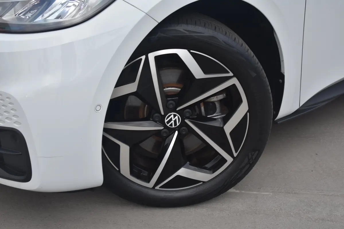 Pro S 204PK 77 kWh | ACC | Navigatie | Apple Carplay & Android Auto | Warmtepomp | Multimedia pakket | Assistance pakket