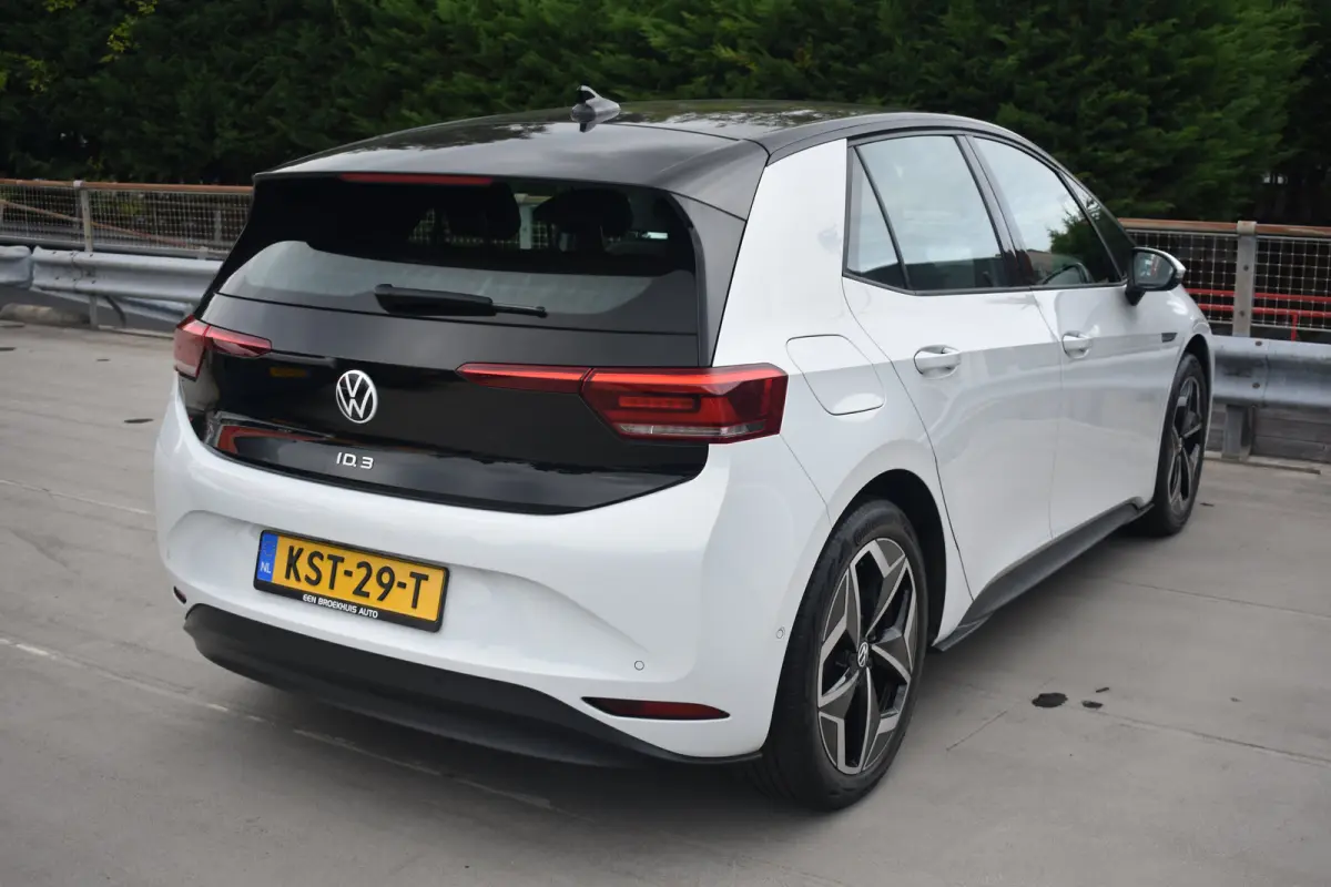 Pro S 204PK 77 kWh | ACC | Navigatie | Apple Carplay & Android Auto | Warmtepomp | Multimedia pakket | Assistance pakket