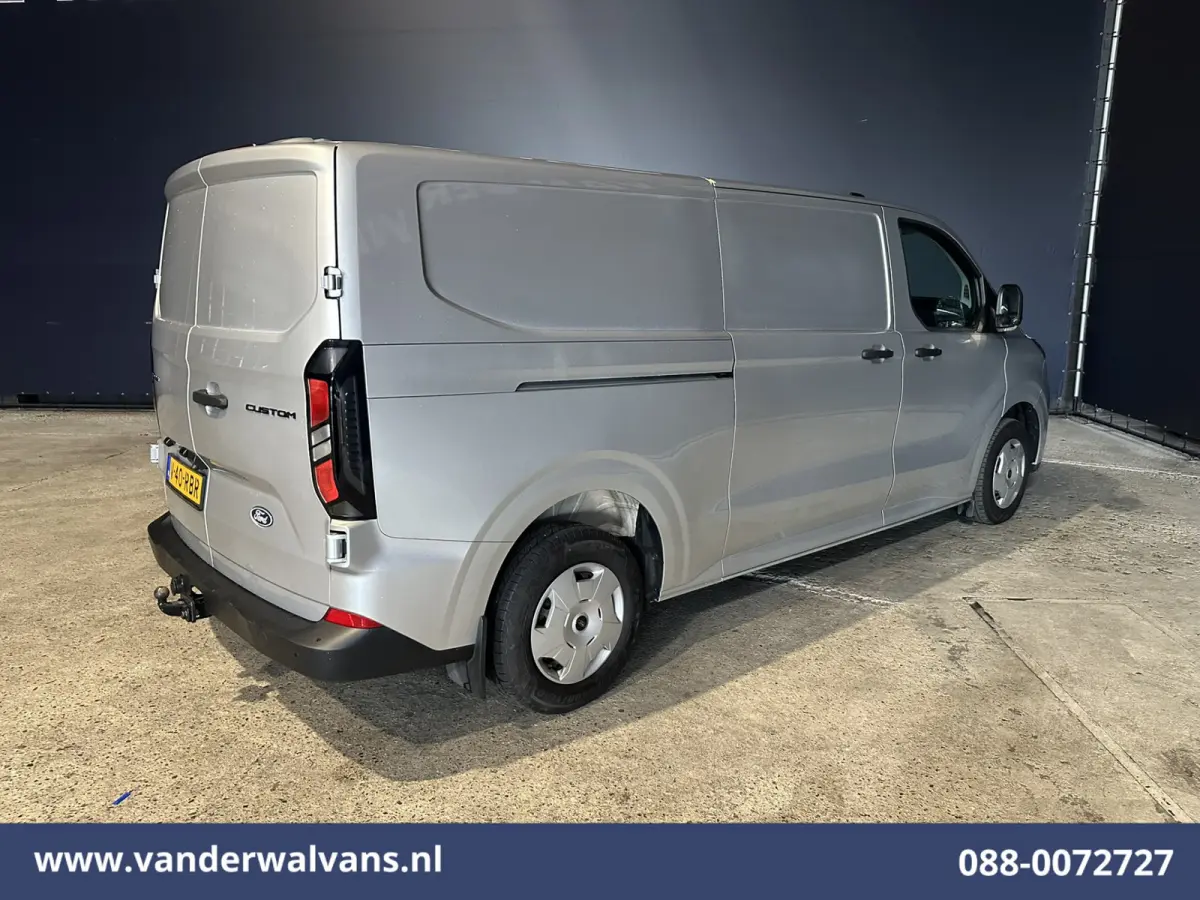 2.0 TDCI 136pk L2H1 Euro6 Airco | Camera | Navigatie | Apple Carplay | LED | Cruisecontrol Android Auto, 2800kg trekhaak, Parkeersensoren, Verwarmde voorruit, Bijrijdersbank