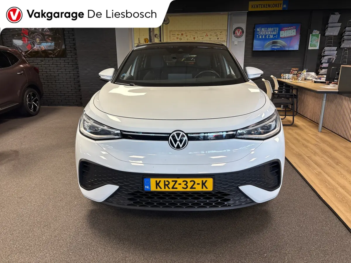 ID.5 Pro 77 kWh / Soh 95,2 / warmtepomp / trekhaak / head up / memory / carplay