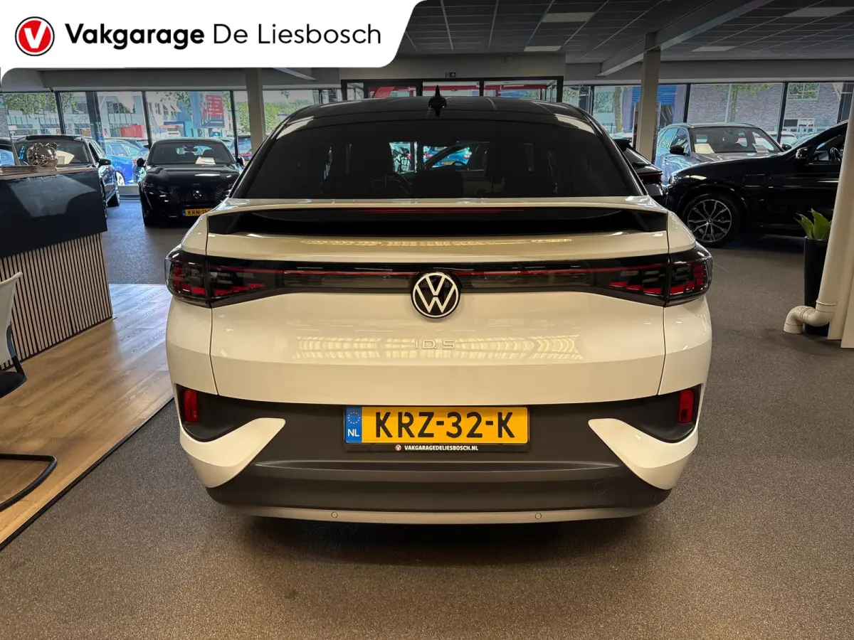 ID.5 Pro 77 kWh / Soh 95,2 / warmtepomp / trekhaak / head up / memory / carplay