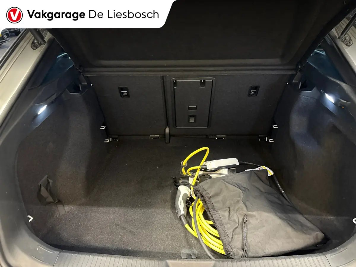ID.5 Pro 77 kWh / Soh 95,2 / warmtepomp / trekhaak / head up / memory / carplay