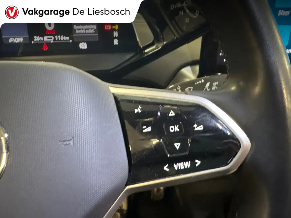 ID.5 Pro 77 kWh / Soh 95,2 / warmtepomp / trekhaak / head up / memory / carplay