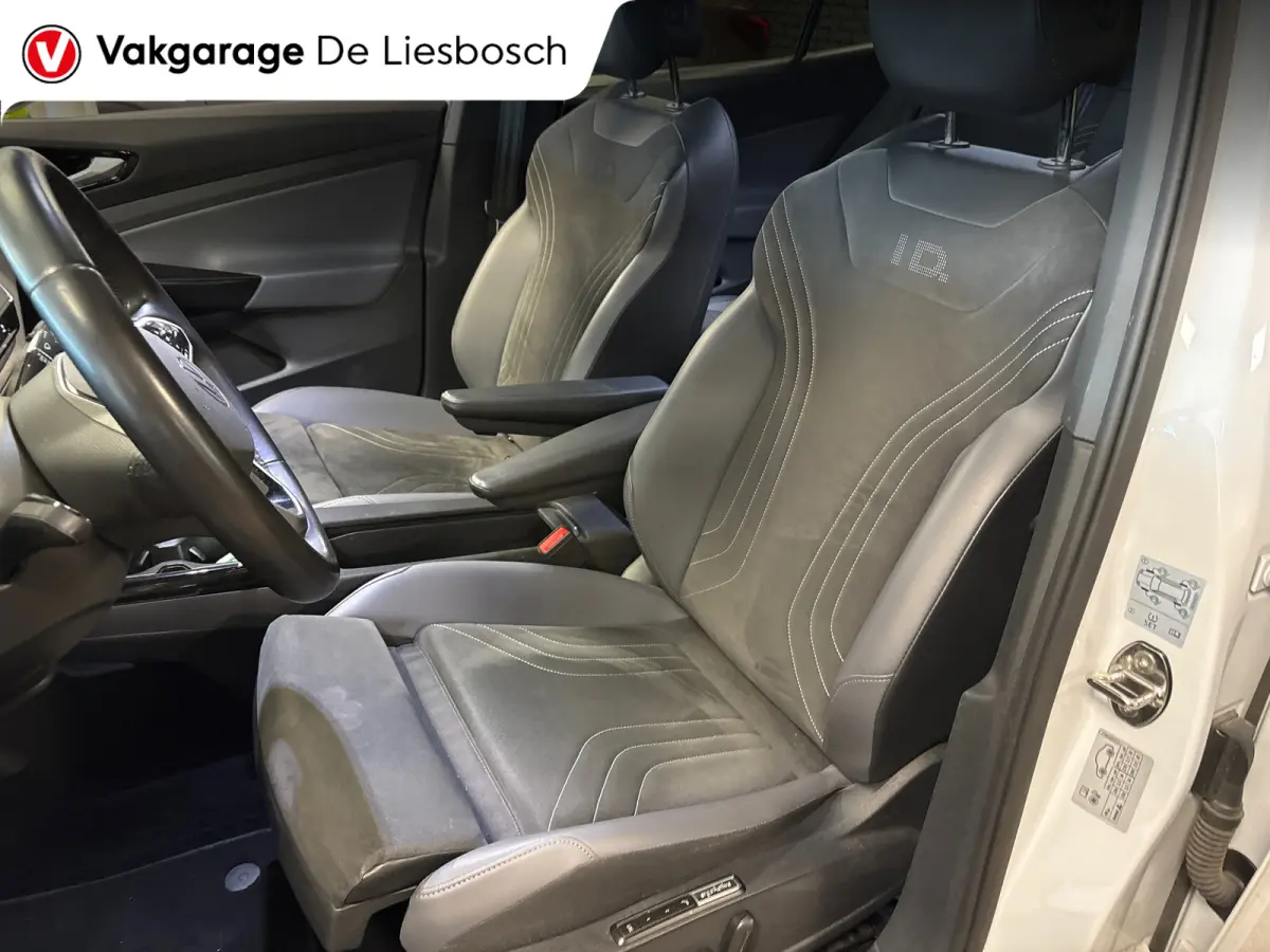 ID.5 Pro 77 kWh / Soh 95,2 / warmtepomp / trekhaak / head up / memory / carplay