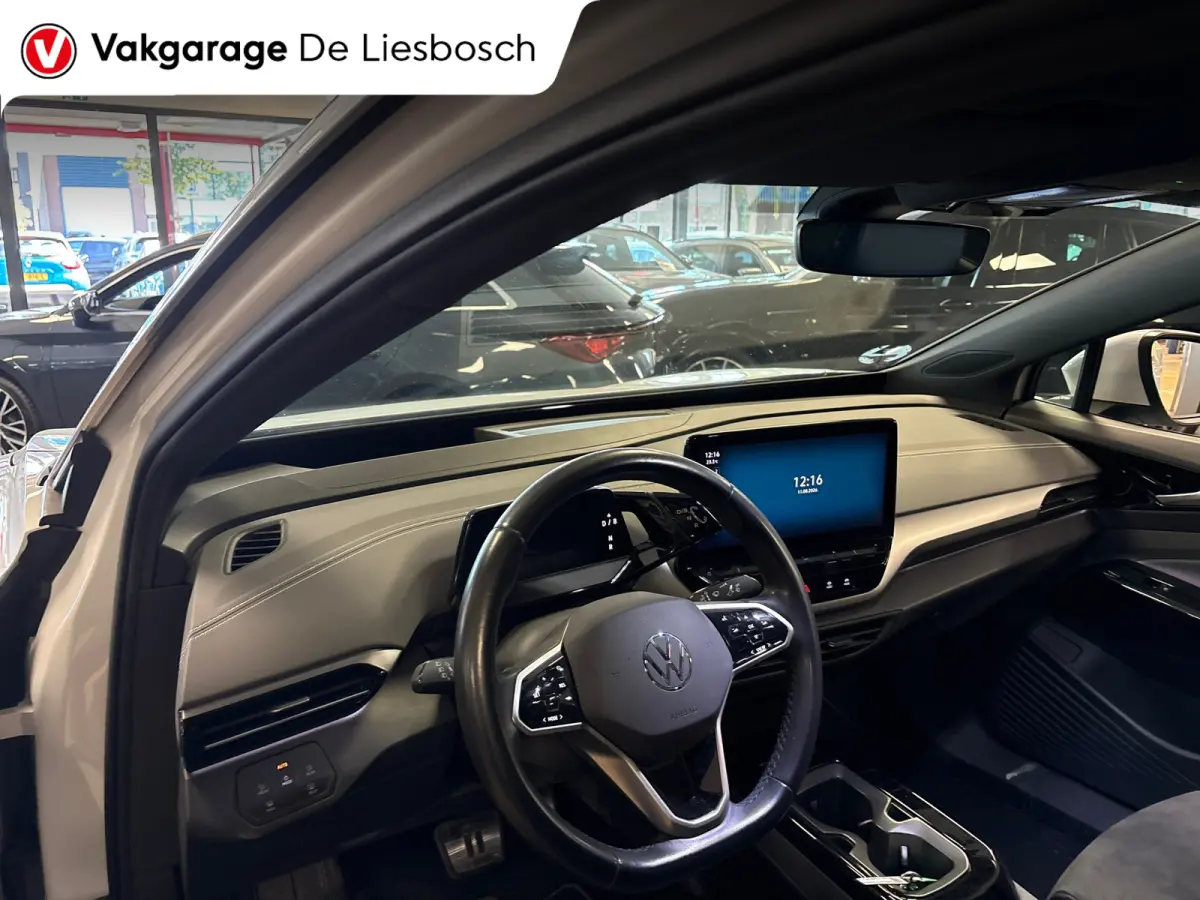 ID.5 Pro 77 kWh / Soh 95,2 / warmtepomp / trekhaak / head up / memory / carplay