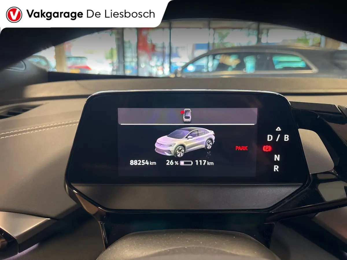 ID.5 Pro 77 kWh / Soh 95,2 / warmtepomp / trekhaak / head up / memory / carplay