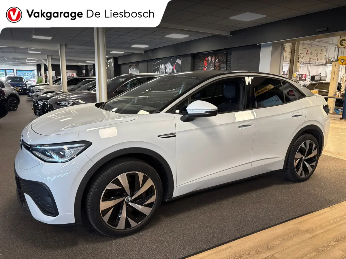 ID.5 Pro 77 kWh / Soh 95,2 / warmtepomp / trekhaak / head up / memory / carplay