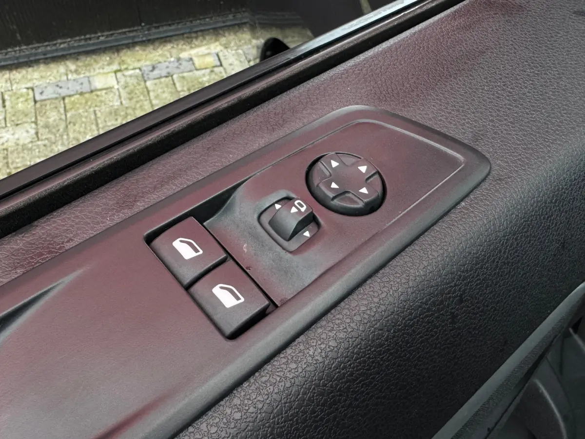 2.0 BlueHDI 180 S&S DC DC | Trekhaak | Dubbele schuifdeur | Navigatie | Camera | Cruise Control | 2 zitplaatsen rechtsvoor | Armsteun voor | Bluetooth telefoonvoorbereiding