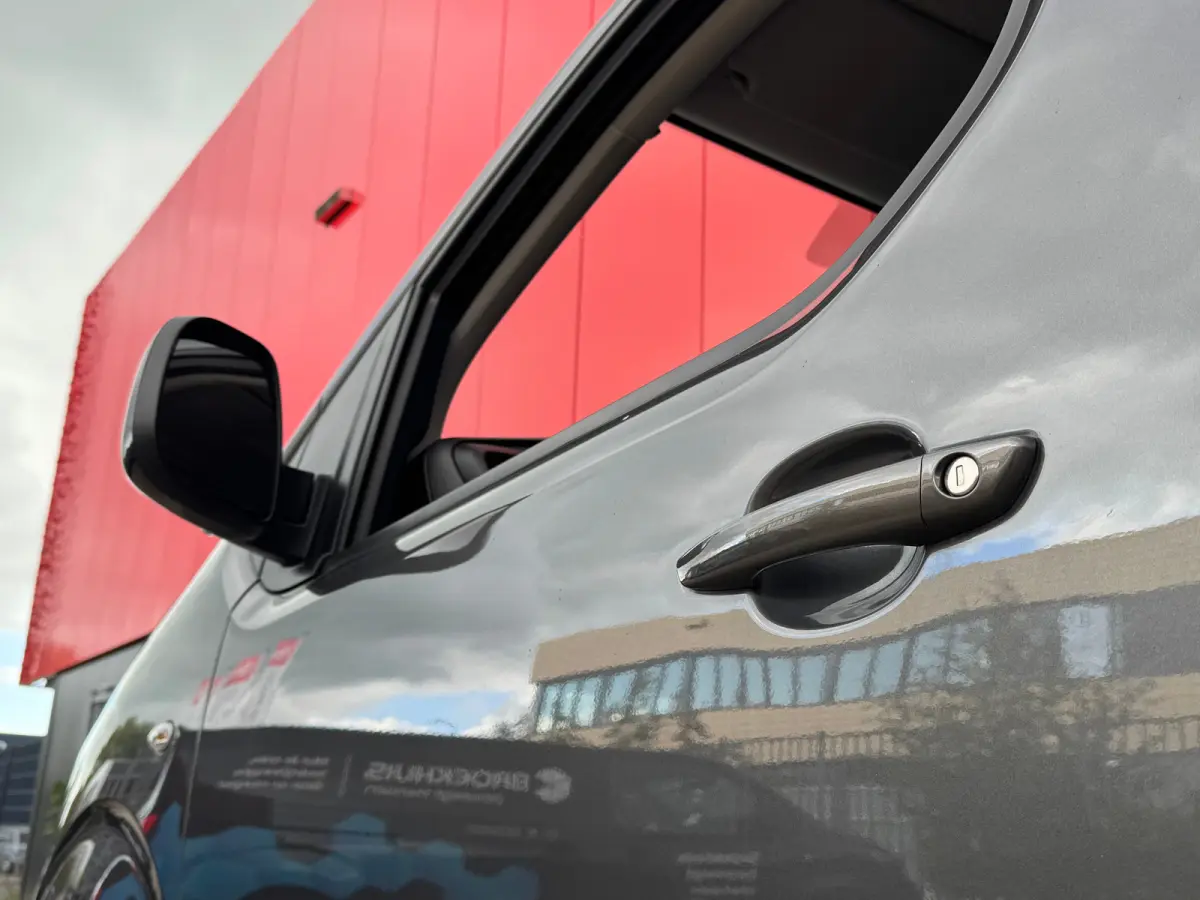 2.0 BlueHDI 180 S&S DC DC | Trekhaak | Dubbele schuifdeur | Navigatie | Camera | Cruise Control | 2 zitplaatsen rechtsvoor | Armsteun voor | Bluetooth telefoonvoorbereiding