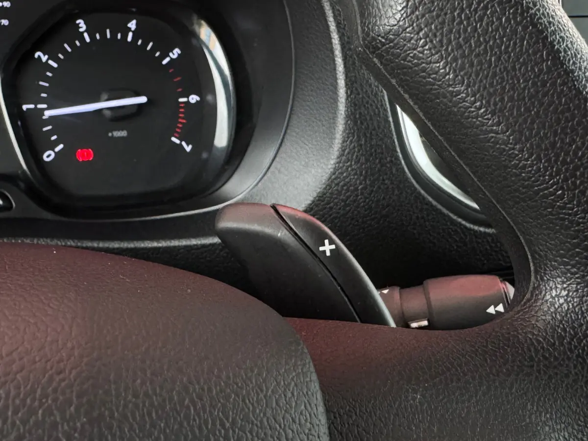2.0 BlueHDI 180 S&S DC DC | Trekhaak | Dubbele schuifdeur | Navigatie | Camera | Cruise Control | 2 zitplaatsen rechtsvoor | Armsteun voor | Bluetooth telefoonvoorbereiding