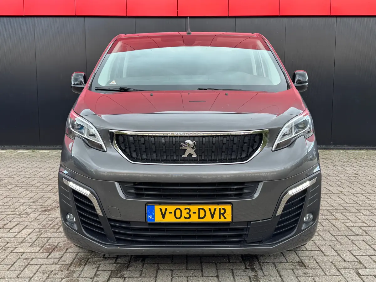 2.0 BlueHDI 180 S&S DC DC | Trekhaak | Dubbele schuifdeur | Navigatie | Camera | Cruise Control | 2 zitplaatsen rechtsvoor | Armsteun voor | Bluetooth telefoonvoorbereiding