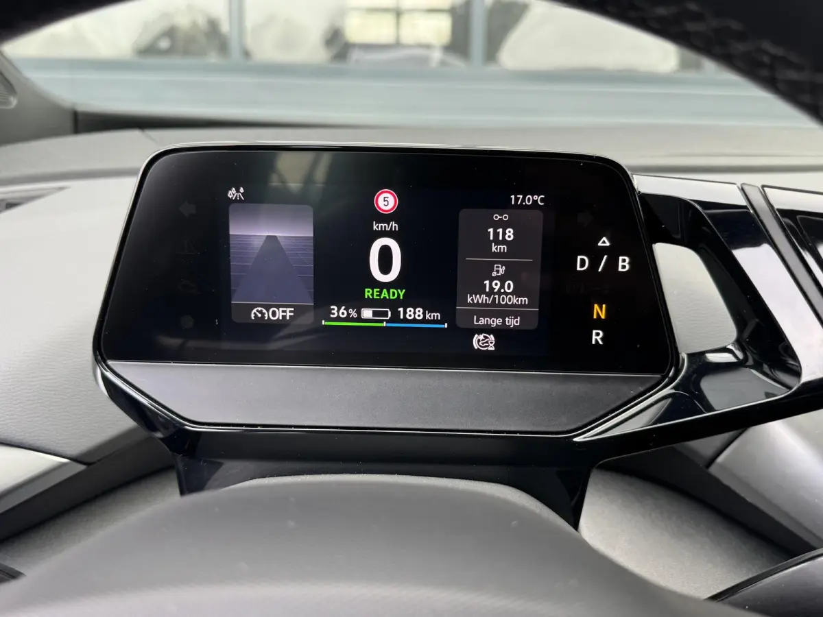 PRO 77 KWH (96% SOH) I STOELVERWARMING I P-CAMERA I NAVIGATIESYSTEEM I GROOT ACCUPAKKET