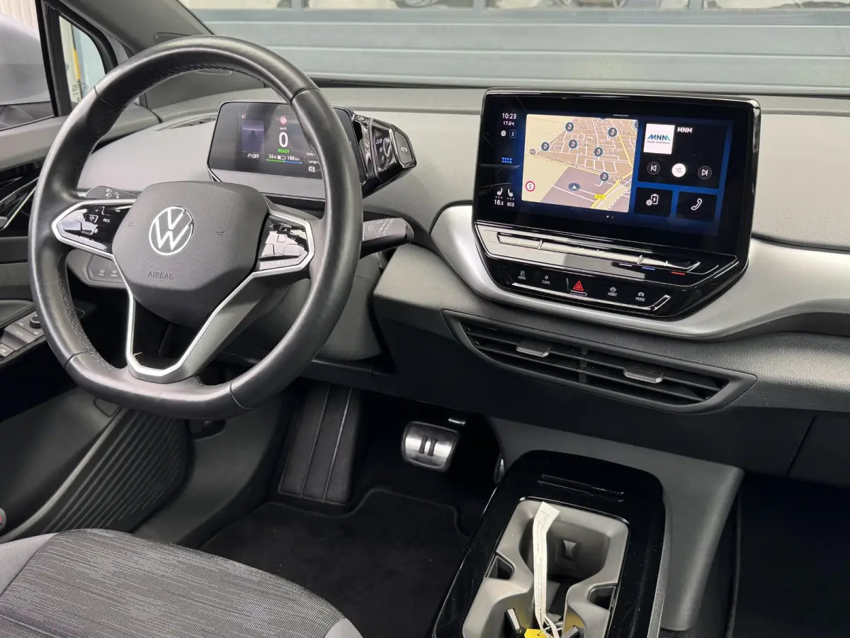 PRO 77 KWH (96% SOH) I STOELVERWARMING I P-CAMERA I NAVIGATIESYSTEEM I GROOT ACCUPAKKET