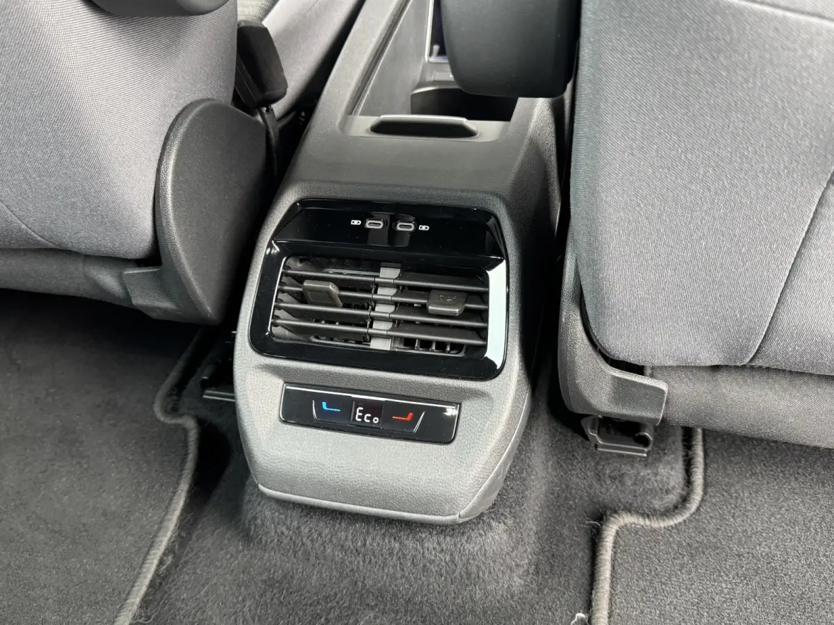 PRO 77 KWH (96% SOH) I STOELVERWARMING I P-CAMERA I NAVIGATIESYSTEEM I GROOT ACCUPAKKET