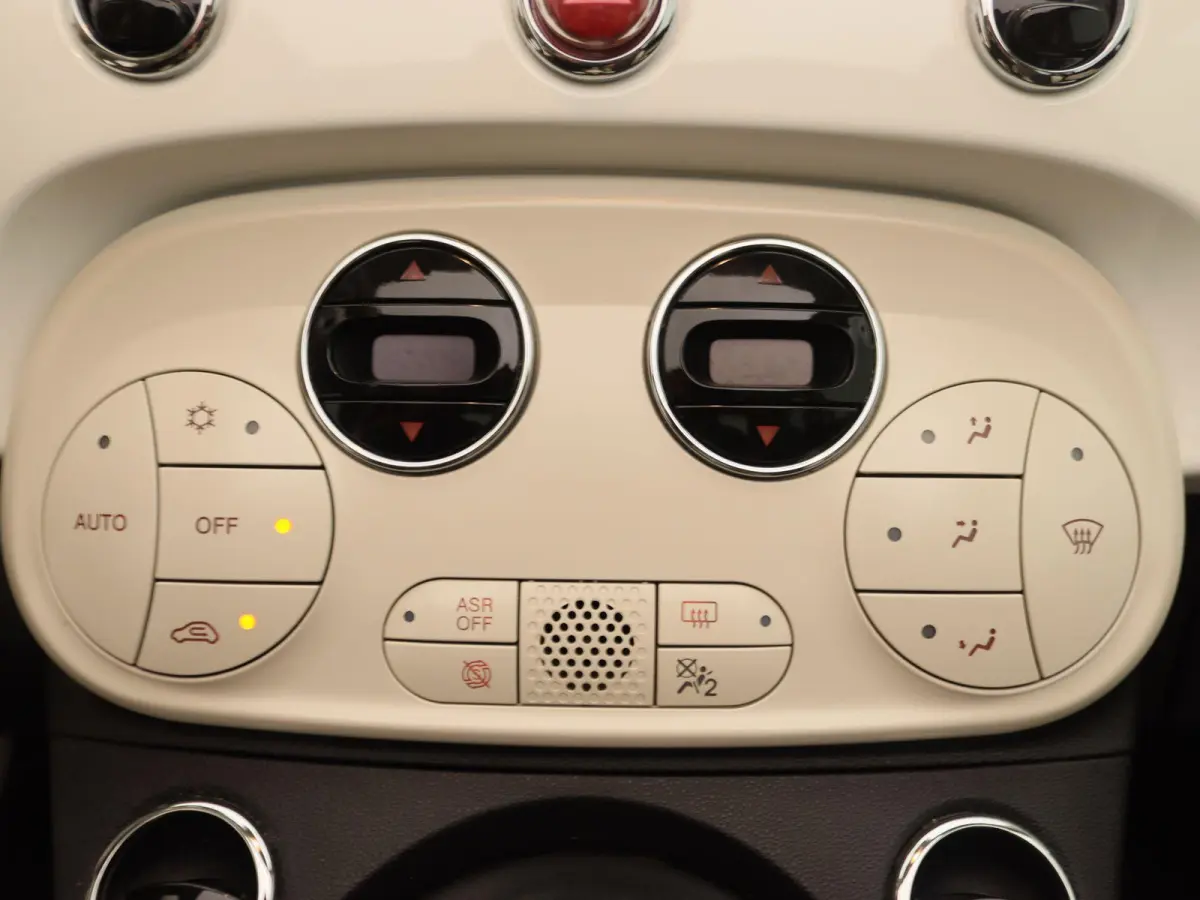 1.0 Hybrid Dolcevita | Climate Control | Apple Carplay/Android Auto | Zuinig | Lichtmetalen Velgen |