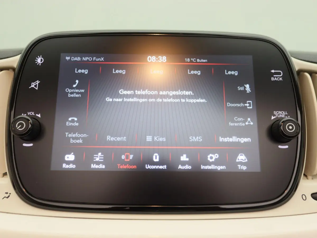 1.0 Hybrid Dolcevita | Climate Control | Apple Carplay/Android Auto | Zuinig | Lichtmetalen Velgen |