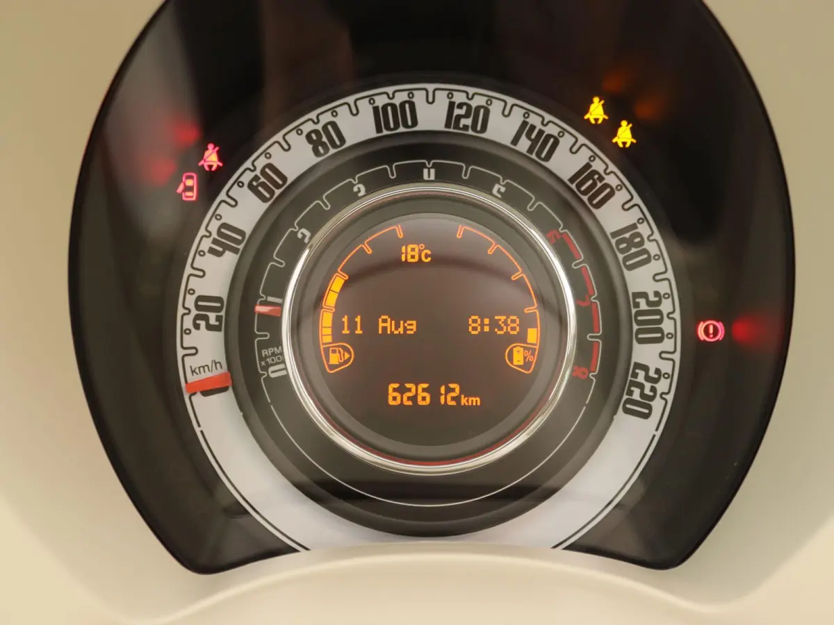1.0 Hybrid Dolcevita | Climate Control | Apple Carplay/Android Auto | Zuinig | Lichtmetalen Velgen |