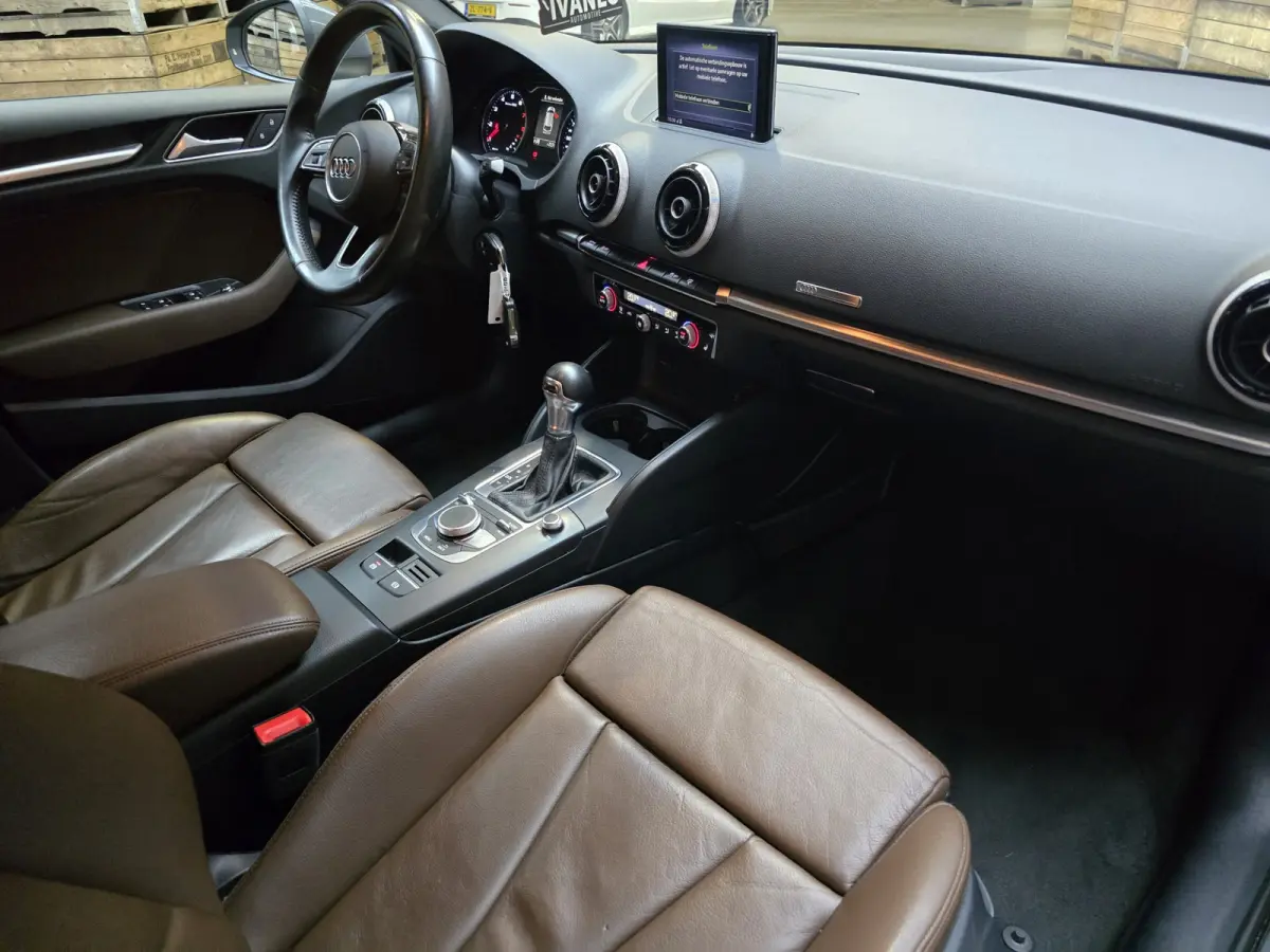 1.0 TFSI Sport Lease Edition Full LED Leder Navi Clima Cruise LM