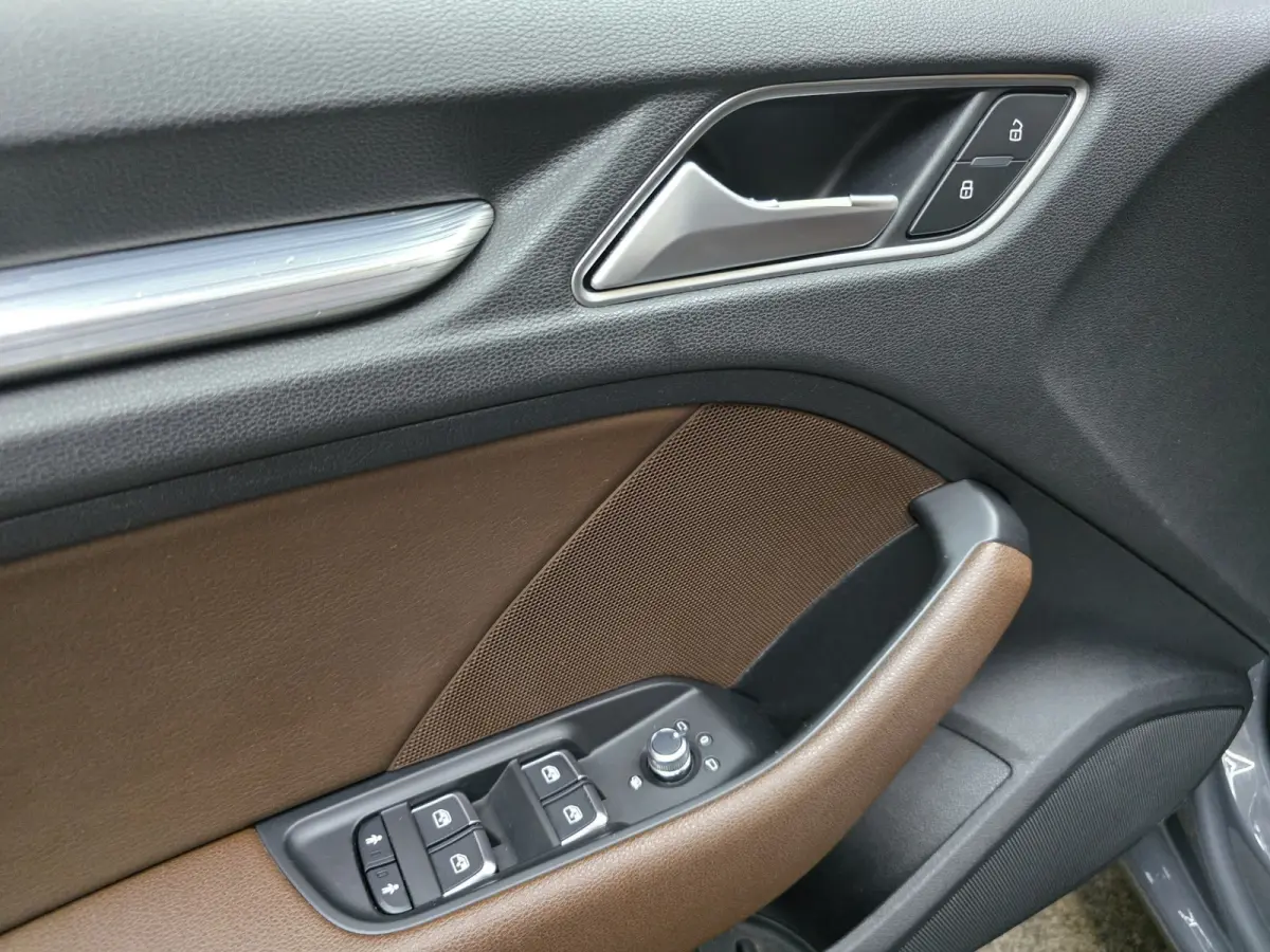1.0 TFSI Sport Lease Edition Full LED Leder Navi Clima Cruise LM