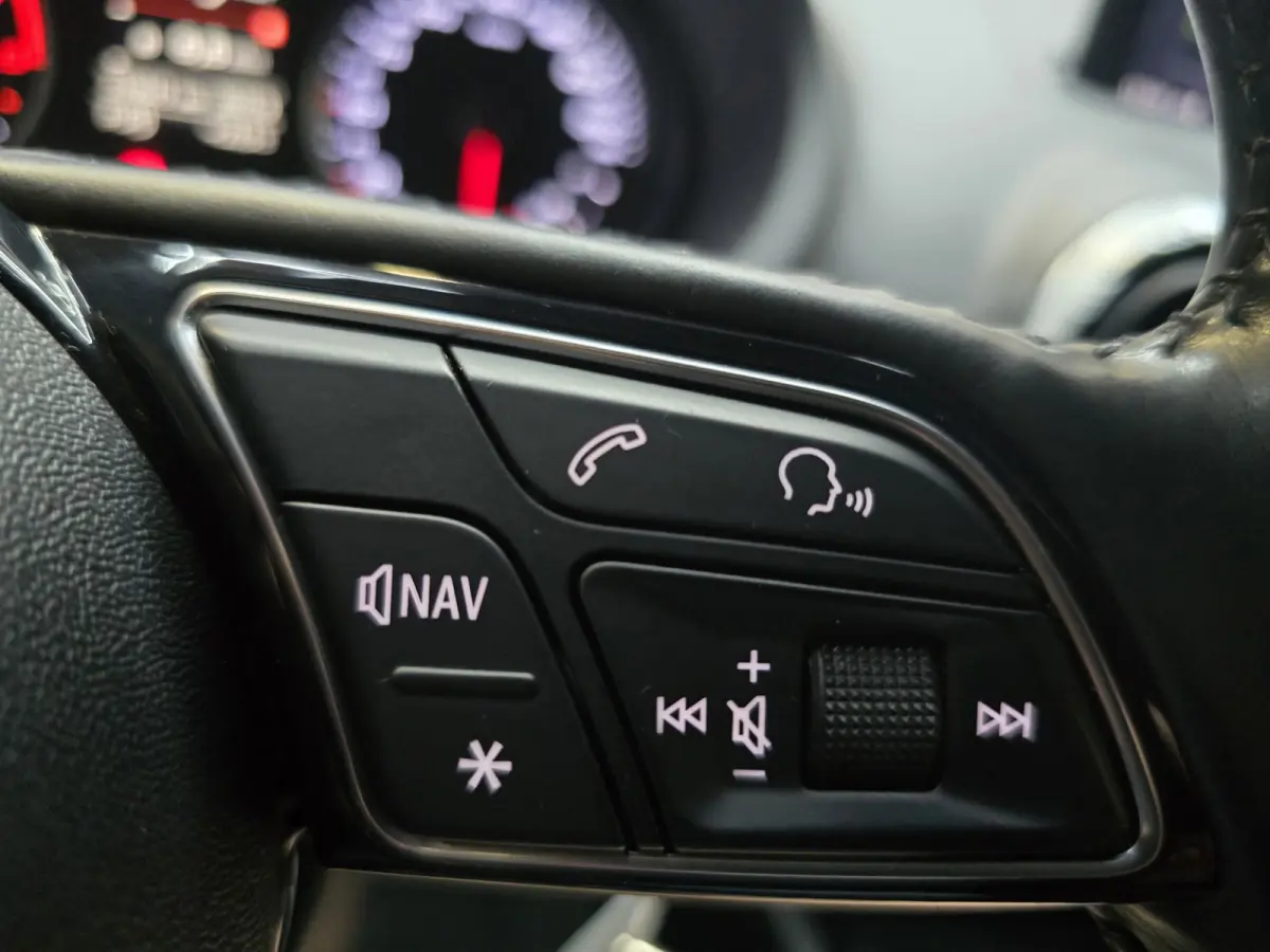 1.0 TFSI Sport Lease Edition Full LED Leder Navi Clima Cruise LM