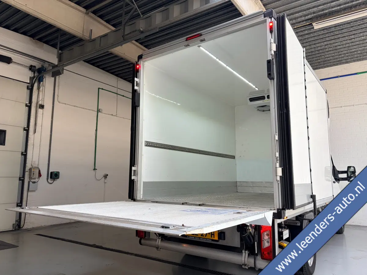 KOELWAGEN BAKWAGEN LAADKLEP AUTOMAAT 350 2.0 TDCI 130pk Trend ORIGINEEL NEDERLANDSE BUS! 1STE EIGENAAR! RIJKLAARPRIJS